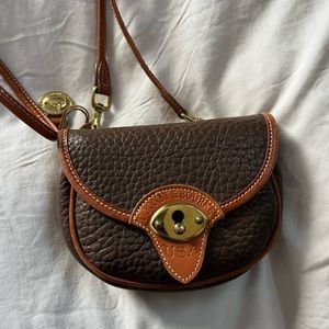 Dooney and Bourke crossbody/fannybag